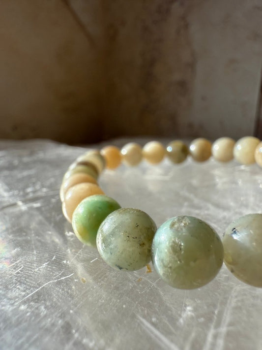 Moonstone & Garnierite Bracelet - Studio Selyn