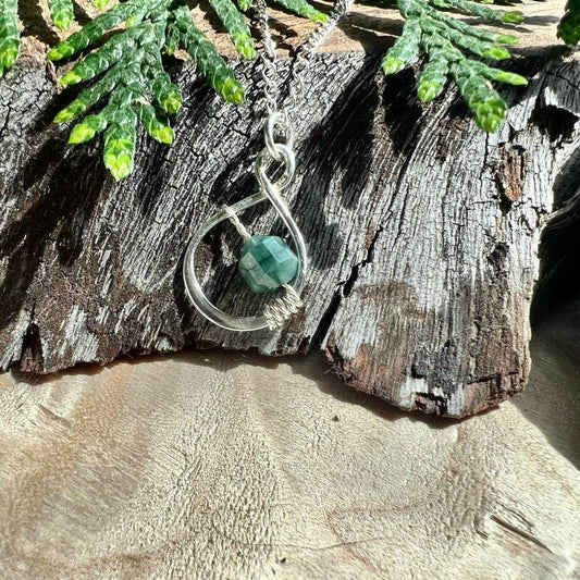 Emerald Infinity Crystal Necklace - Studio Selyn