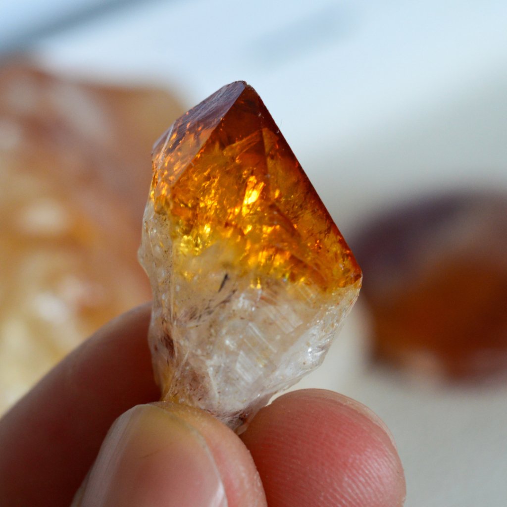 A Guide to Using Citrine for Cultivating an Abundance Mindset - Studio Selyn