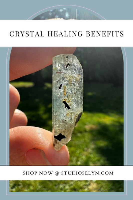 Crystal Healing Essentials: Unlocking the Power of Energy Work - Studio Selyn