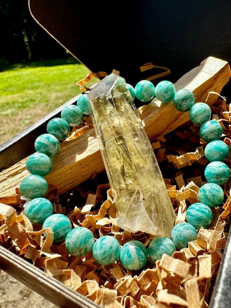 Elevate Your Manifestation Journey with Our Manifesting Crystal Bundle - Studio Selyn