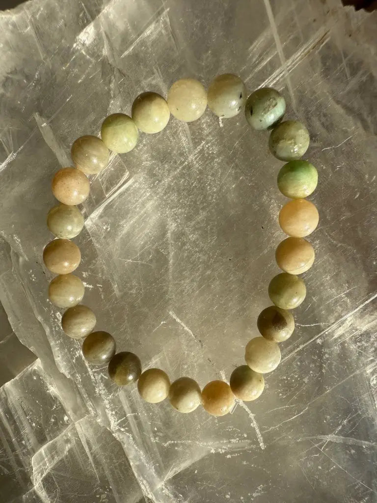 Moonstone & Garnierite Bracelet - Studio Selyn