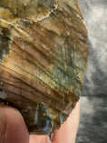 Load and play video in Gallery viewer, Labradorite Crystal #610, Flashy Crystal, Labradorite, Natural Labradorite, raw Labradorite
