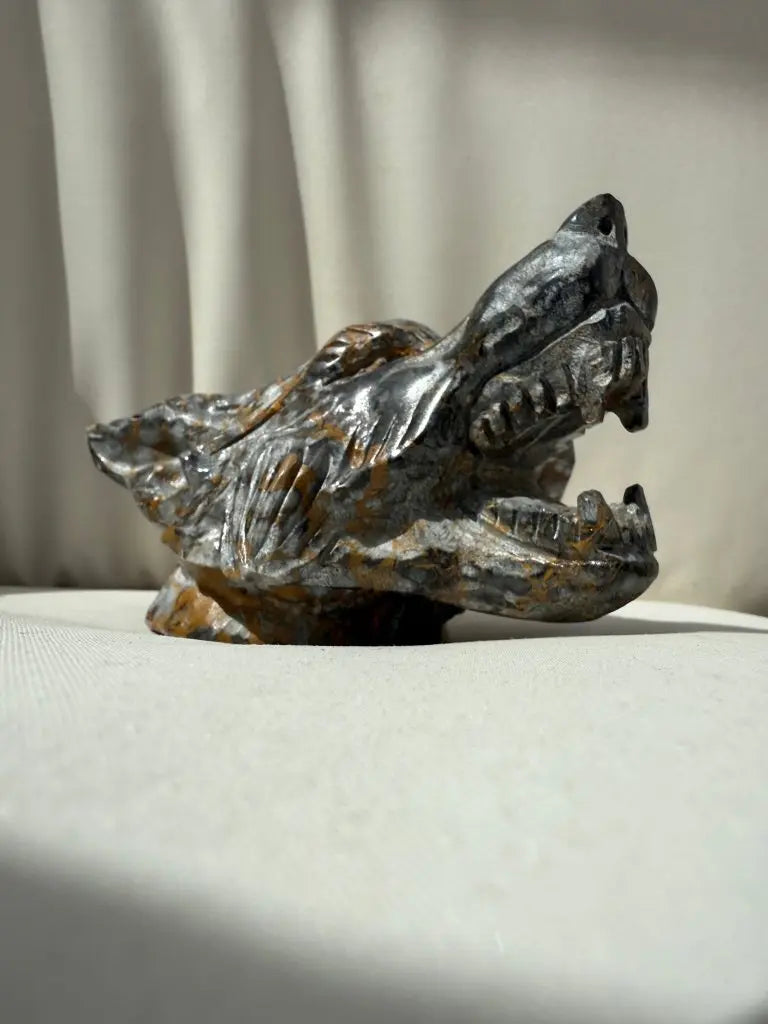 Wolf Head - Studio Selyn