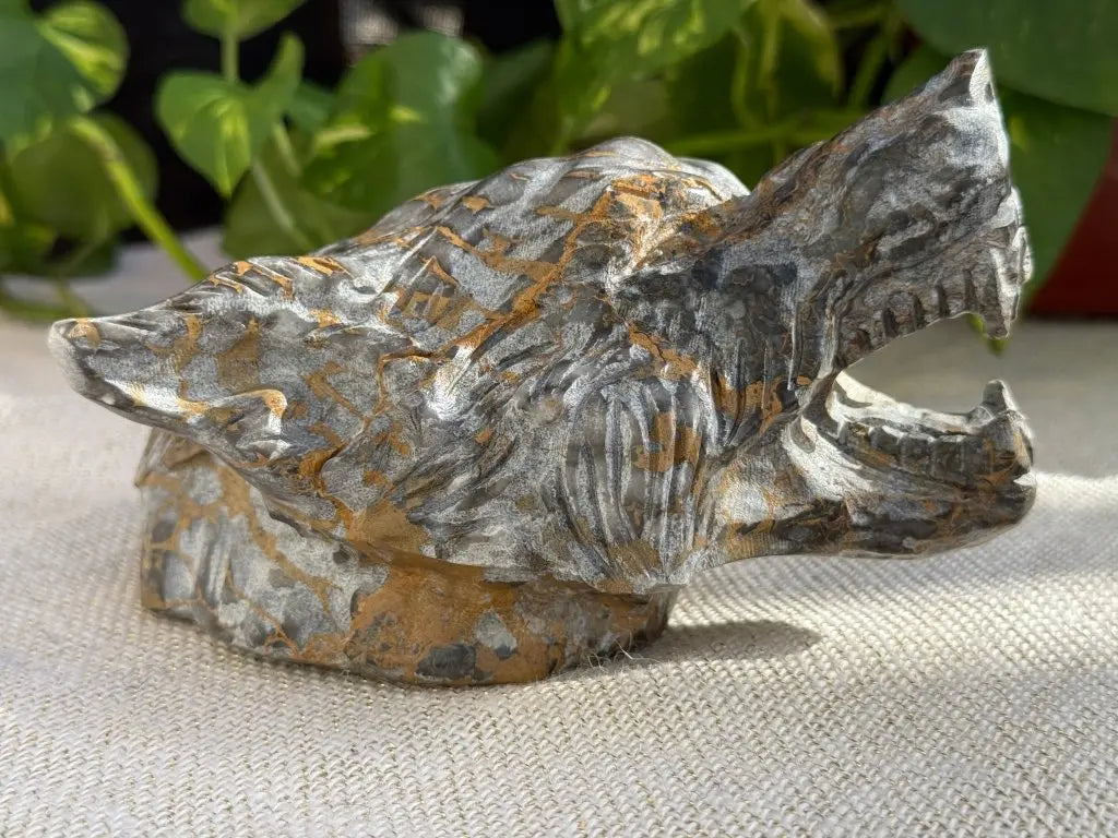 Wolf Head - Studio Selyn