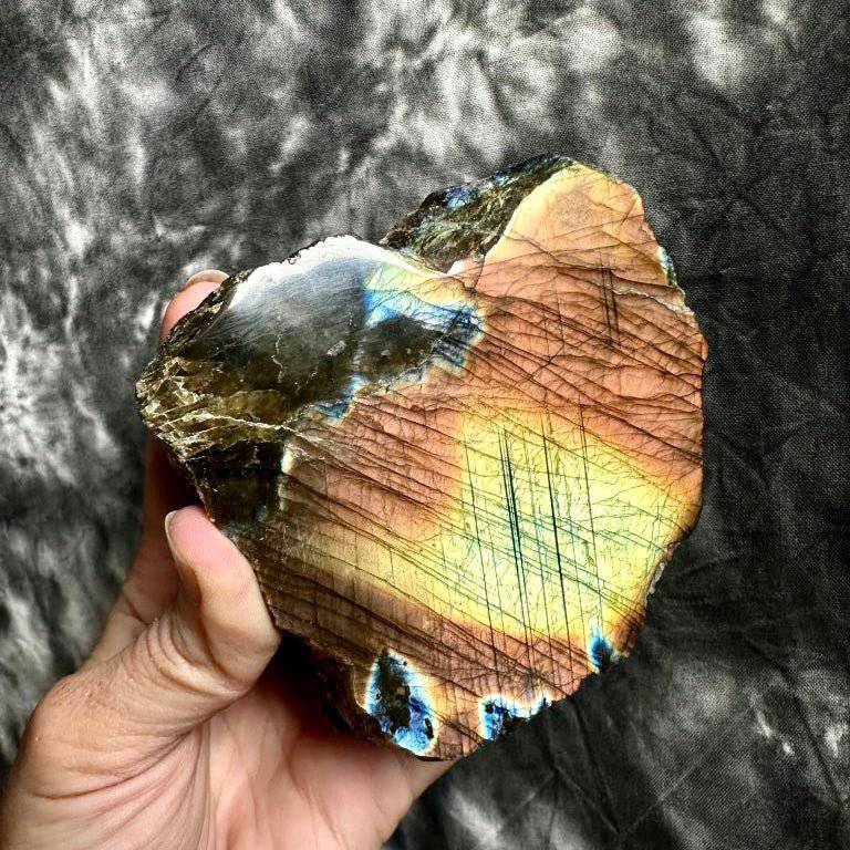 Labradorite Crystal #610 - Studio Selyn