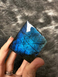 Load image into Gallery viewer, Labradorite Crystal #613 - Studio Selyn
