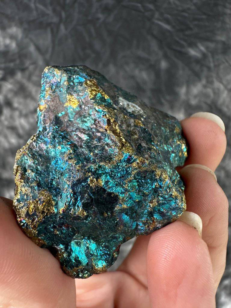 Peacock Ore Crystal #170 - Studio Selyn