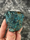 Load image into Gallery viewer, Peacock Ore Crystal #170 - Studio Selyn
