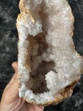 Load image into Gallery viewer, Quartz Geode #554 - Studio Selyn
