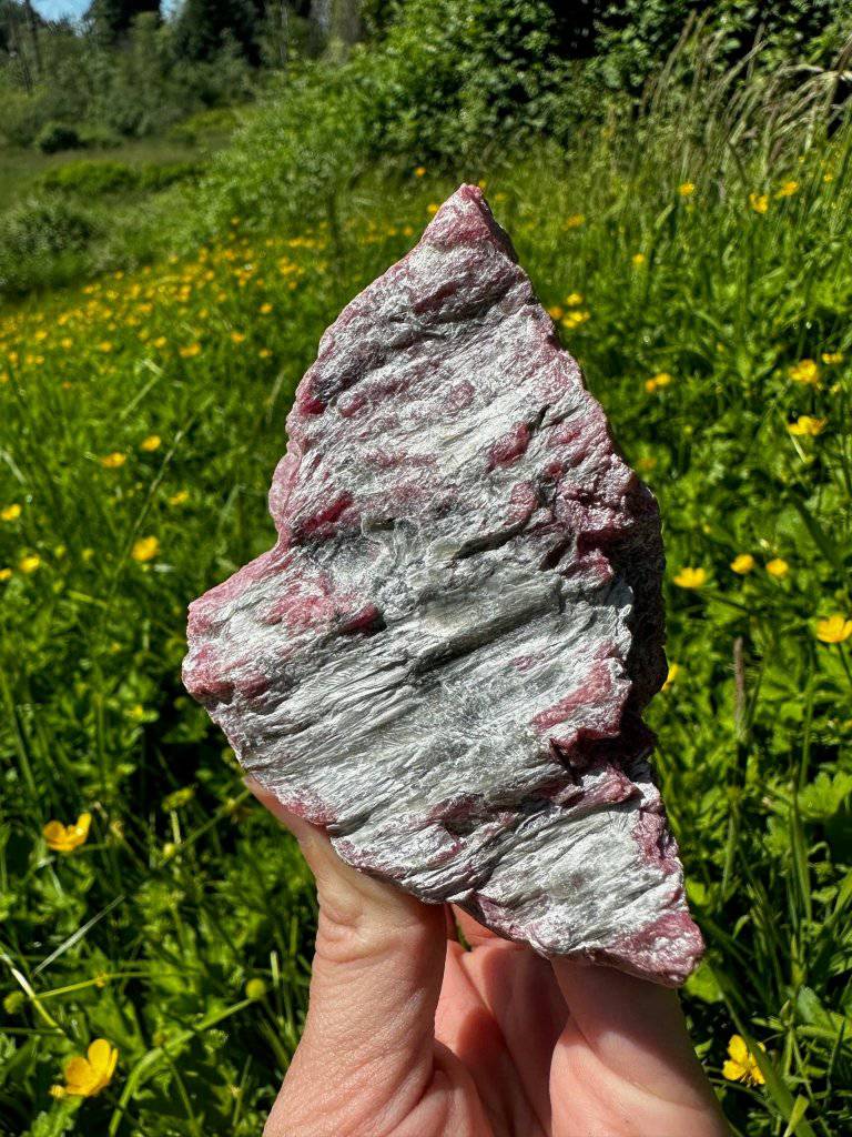 Rhodonite Crystal #161 - Studio Selyn